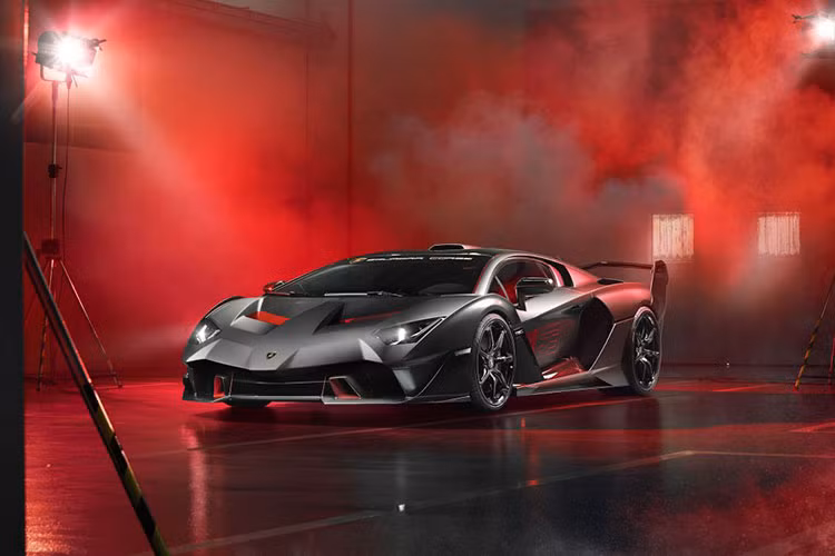 Trong sự kiện Goodwood Festival of Speed 2019 hiện đang diễn ra tại Anh quốc, hãng xe đình đám Ý đã bất ngờ mang chiếc siêu xe có một không hai với tên gọi Lamborghini SC18 Alston mới đến trưng bày.