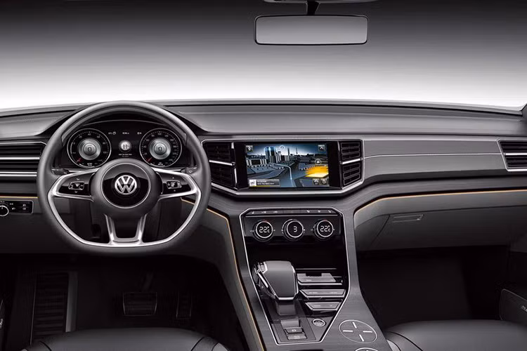 Với ngôn ngữ từ bản Concep Cross Blue Coupe, Volkswagen Tiguan 2020 được cho là sẽ "lột xác" thật sự so với phiên bản hiện tại. Có vẻ như ban lãnh đạo Volkswagen đang muốn những mẫu xe của mình tập trung hơn tới những người trẻ tuổi.