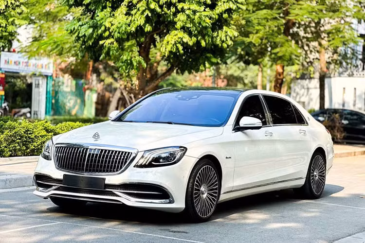 Như vậy sau 5 năm sử dụng, mẫu sedan siêu sang này đã mất giá đáng kể. Tuy nhiên, với những khách hàng đang tìm kiếm một chiếc Mercedes-Maybach đã qua sử dụng với mức giá hợp lý hơn để trải nghiệm sự đẳng cấp, đây vẫn là một lựa chọn có thể xem xét. Tại thị trường Việt Nam, Mercedes-Maybach S450 đang phải cạnh tranh với các đối thủ như BMW8 Series, Audi A8 L hay Lexus LS500h. 