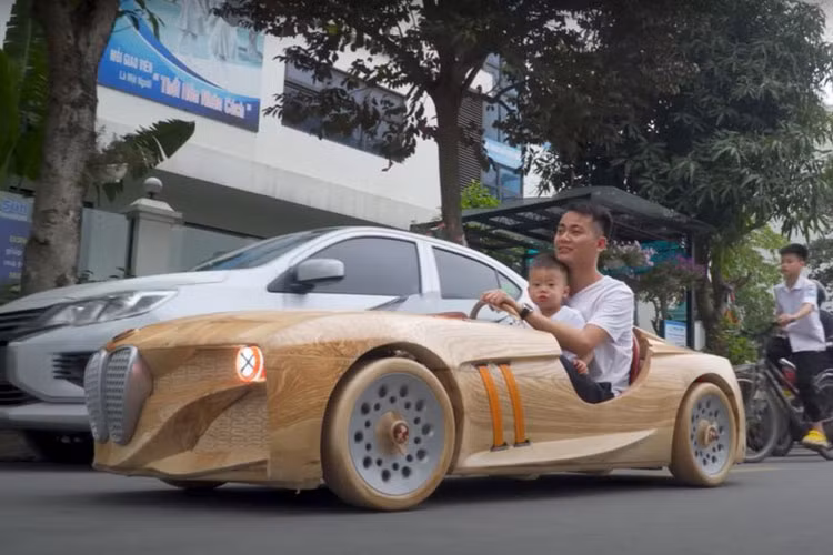 Ong bo tre Bac Ninh tiep tuc che tao oto BMW bang go tang con