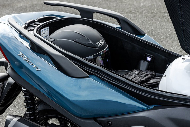 Tricity 155 2024 của Yamaha vẫn tiếp tục sử dụng khối động cơ Bluecore 155 cc, 1 xi-lanh, 4 thì còn có hệ thống VVA hoặc van biến thiên.