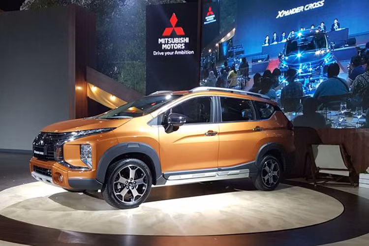 Khi có mặt trên thị trường, Xpander Cross 2020 sẽ cạnh tranh với những đối thủ như Toyota Rush và Honda BR-V... Hi vọng sau Indonesia, Mitsubishi Xpander Cross mới cũng sẽ được đưa về bày bán ở Việt Nam.