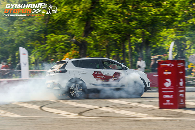 Ông Hoàng Chí Trung, Tổng giám đốc VinFast Trading Việt Nam, đơn vị đồng tổ chức sự kiện cho biết: “Chúng tôi tin tưởng những chiếc xe điện VF e34 đã đem lại những trải nghiệm thú vị và mới lạ cho các tay đua trong Giải đua ô tô thể thao GOC 2022, cũng như khẳng định khả năng vận hành của ôtô điện VinFast."