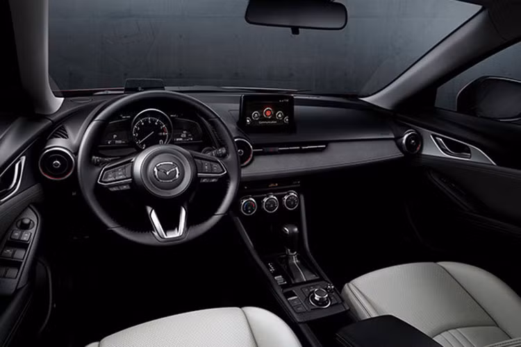 Trước đó, Mazda CX-3 từng xuất hiện tại Việt Nam thông qua Triển lãm Ô tô Việt Nam 2016. Cho đến nay, khi phân khúc xe gầm cao đô thị tại Việt Nam đang "bùng nổ", CX-3 mới có màn quay trở lại chính thức. Xe cũng sẽ được nhập khẩu nguyên chiếc từ Thái Lan tương tự CX-30.