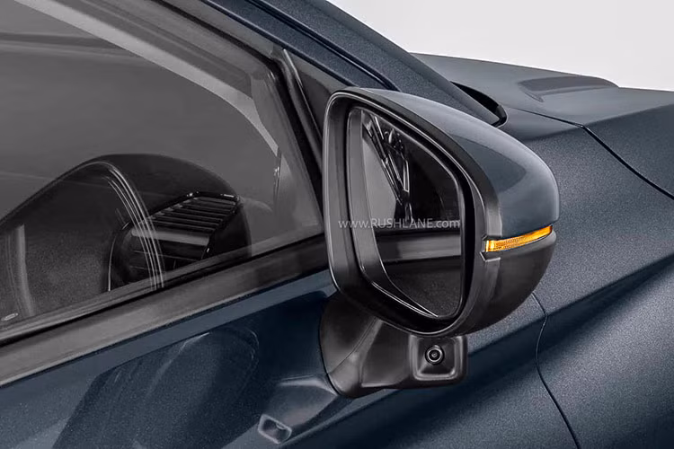 Khối động cơ sản sinh công suất 119 mã lực tại 6.600 vòng/phút và mô-men xoắn 145 Nm tại 4.300 vòng/phút, đi cùng hệ dẫn động cầu trước thông qua hộp số tự động CVT.