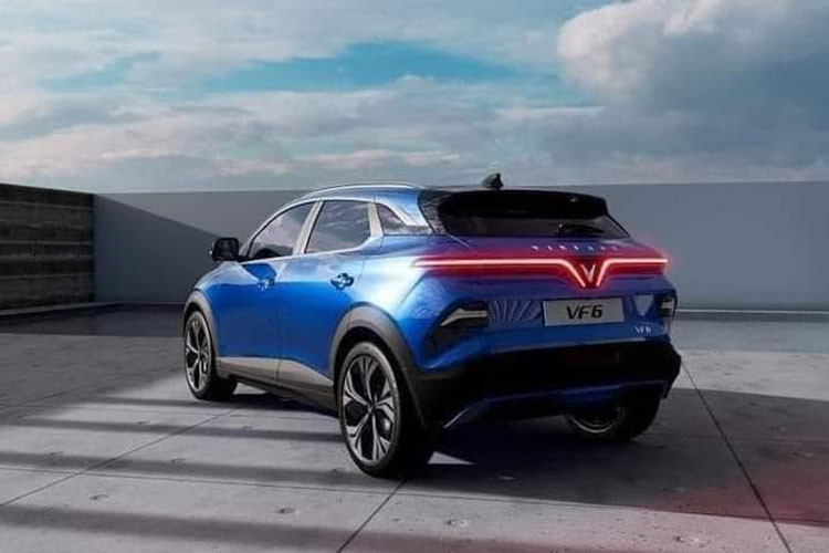 Ở phiên bản Eco, xe được trang bị mô-tơ điện mạnh 130 kW (khoảng 174 mã lực) và mô-men xoắn cực đại 250 Nm. Hai con số tương ứng của VinFast VF6 Plus là 201 mã lực và 310 Nm. Bên cạnh đó là hệ dẫn động cầu trước FWD và cụm pin có dung lượng khả dụng là 59,6 kWh. Nhờ đó, bản Eco có thể chạy được 399 km sau khi sạc đầy pin và bản Plus là 381 km.