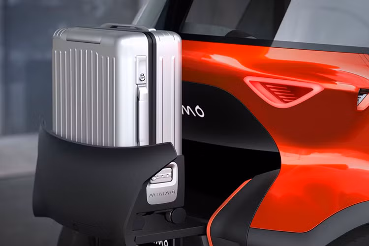 Có chiều dài chỉ 2,5 mét và rộng 1,24 mét, mẫu xe Seat Minimo mới có thể vận chuyển hai người trong khi chỉ chiếm có 3,1 mét vuông không gian trên đường, con số ít nhỏ 50% so với vết tiếp xúc của một chiếc xe thành thị thông thường.