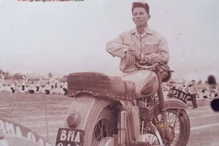 Nhưng với họ, chính niềm đam mê rèn luyện để phục vụ và xây dựng tổ quốc đã giúp họ vượt qua tất cả.