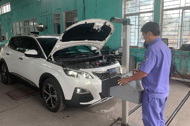 Bo Giao thong Van tai bac de xuat dang kiem oto theo kilometer