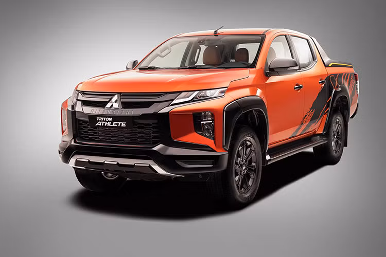 Mitsubishi Motors Việt Nam chính thức giới thiệu mẫu xe Mitsubishi Triton Athlete 2021 mới gồm 2 phiên bản Triton Athlete 4x4 AT và Triton Athlete 4x2 AT, được nâng cấp mới và thay thế hoàn toàn cho 2 phiên bản Triton AT Premium hiện tại. Sở hữu ngoại hình năng động, nội thất cá tính, khả năng vận hành linh hoạt và bền bỉ, Triton Athlete sẵn sàng đồng hành cùng khách hàng bứt phá để chinh phục mọi hành trình.