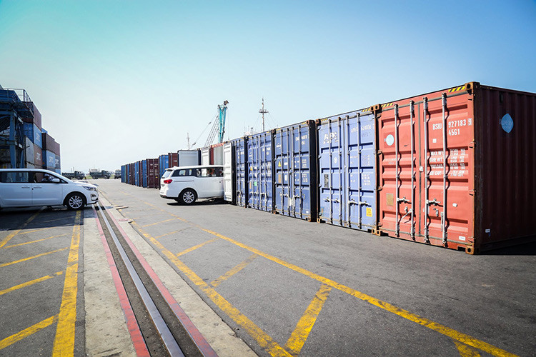 Sản phẩm trước khi xuất xưởng được kiểm tra bằng các thiết bị hiện đại như kiểm tra góc đặt bánh xe, đèn chiếu sáng, tốc độ quay, phanh xe… và kiểm tra trên đường thử có chiều dài 2,4 km tại Thaco Chu Lai, mô phỏng đầy đủ các loại địa hình thực tế như đường dốc, đường trơn trượt, sỏi đá, đường cua, đường thẳng tăng tốc…