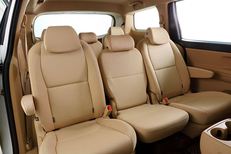 Đặc biệt, body được sơn trên dây chuyền sơn màu sử dụng công nghệ sơn mới wet on wet và hệ thống cấp sơn tự động, đáp ứng tiêu chuẩn bề mặt sơn theo yêu cầu khắt khe của các màu sơn cao cấp và đa dạng về màu sơn theo nhu cầu của khách hàng. Các linh kiện và body được lắp ráp trên băng chuyền tự động hóa 80%.