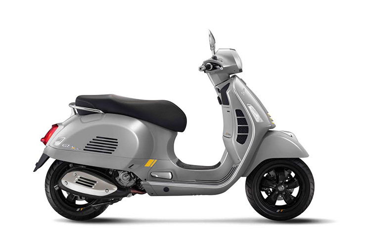 Xe tay ga Vespa GTS được ưa chuộng trên toàn thế giới nhờ thiết kế đậm tính biểu tượng và ưu điểm nổi bật như trải nghiệm lái thoải mái và khả năng vận hành mạnh mẽ. Thiết kế mới góc cạnh ấn tượng Kế thừa thiết kế độc đáo đặc trưng của “Vespone – xe Vespa kích thước lớn” bất hủ với thân xe thép liền khối.