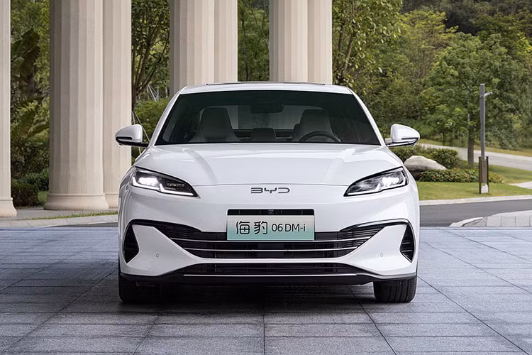 BYD Seal 06 “an xang” 2,5 lit/100km sap ban tai Viet Nam?