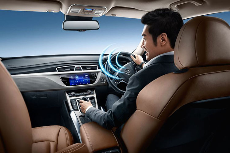 Hãng xe ôtô Proton được thành lập từ năm 1983, Proton đã ra mắt chiếc xe đầu tiên của mình từ năm 1985 với tên gọi Saga Proton - xe sử dụng khối động cơ 1.2L, đây là mẫu sedan được phát triển từ Mitsubishi Lancer Fiore thế hệ thứ hai