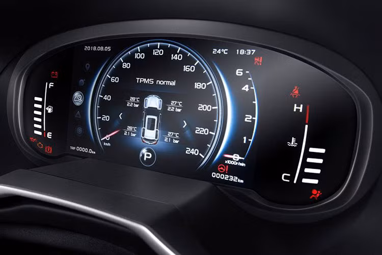 Với chiều dài cơ sở 2.670mm, Proton X70 2018 sở hữu kích cỡ tương tự như các đối thủ khác đến từ Hàn Quốc và Nhật Bản như; Hyundai Tucson (2.670mm), Mazda CX-5 (2.700) hay Honda CR-V (2.660mm).