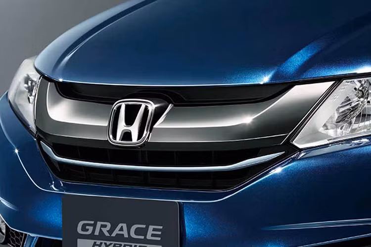 Phiên bản đặc biệt của Honda City tại thị trường nội địa sẽ cung cấp thêm cho khách hàng hai sự lựa chọn về màu sắc, gồm: màu đen và màu xanh tối bên cạnh hai màu đỏ và trắng đã từng có sẳn trên các phiên bản tiêu chuẩn đang bán ra.