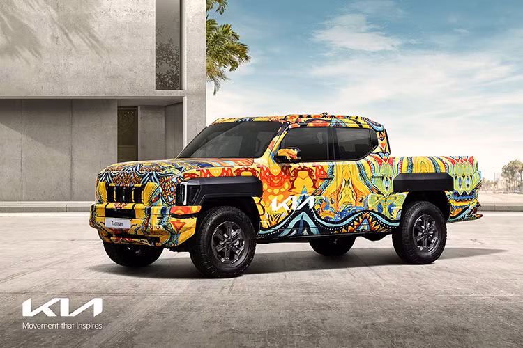 Chiếc xe bán tải Kia Tasman này được cho là lớn hơn các mẫu pickup hạng trung Ranger nhưng nhỏ hơn F-150 và cho đến nay chỉ có kiểu thân cabin kép được xem trước. Như vậy có thể dự đoán Tasman sẽ có kích thước ở khoảng tương đương BYD Shark.