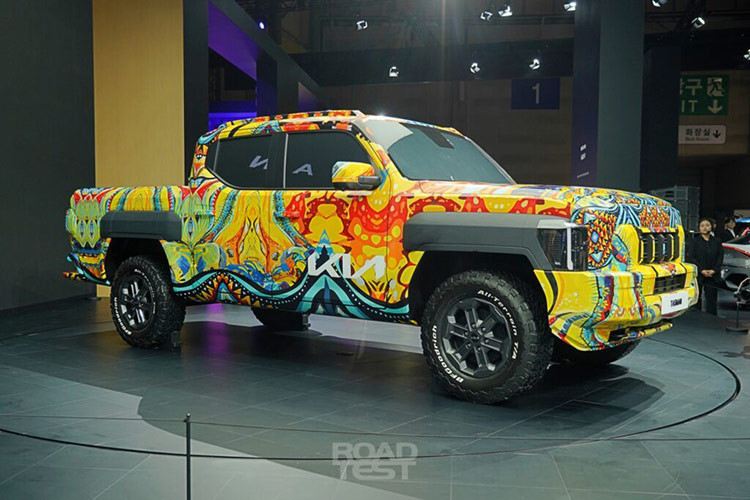 Kia Tasman lan dau xuat hien bang xuong bang thit... nhung van nguy trang