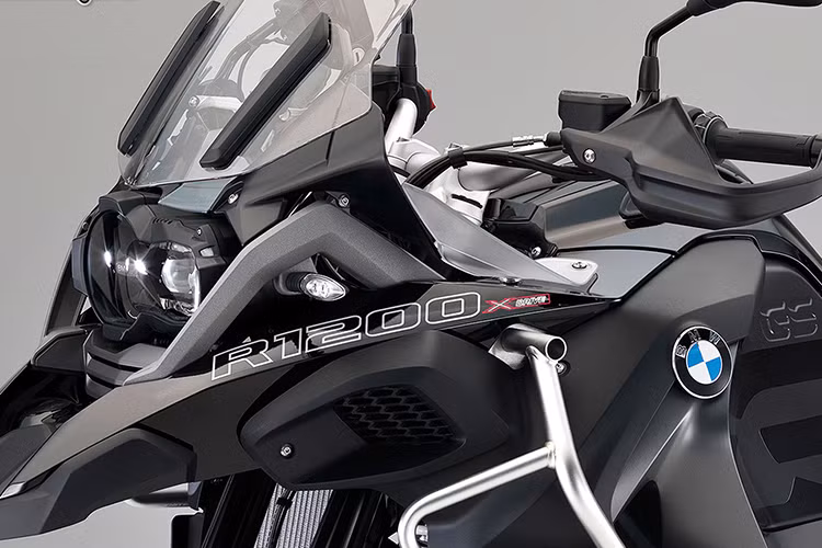 Theo nhiều nguồn tin được biết, tiết kế hệ thống truyền điện mới của BMW trông khá giống với hệ truyền động mà hãng trang bị trên chiếc GS1200GS XDrive Hybrid hai cầu từng xuất hiện vào năm 2017.