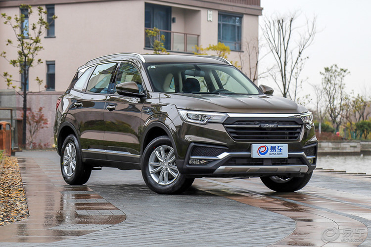 Tại triển lãm ôtô Thành Đô 2018, thương hiệu xe nội địa Zotye của Trung Quốc đã chính thức vén màn phiên bản 6 chỗ mới của dòng xe SUV giá rẻ Zotye T500 với nội thất 2+2+2 không chỉ tiện lợi mà còn cung cấp không gian rộng rãi hơn cho hành khách.