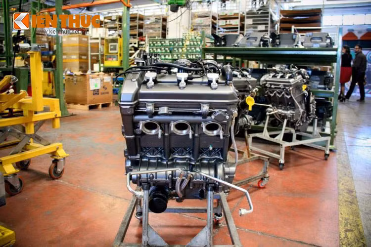 Còn khoảng 28 % giá trị cổ phần để hãng xe Ý nắm phần hoạt động của công ty mà họ đã lập ra sau hơn 100 năm. 