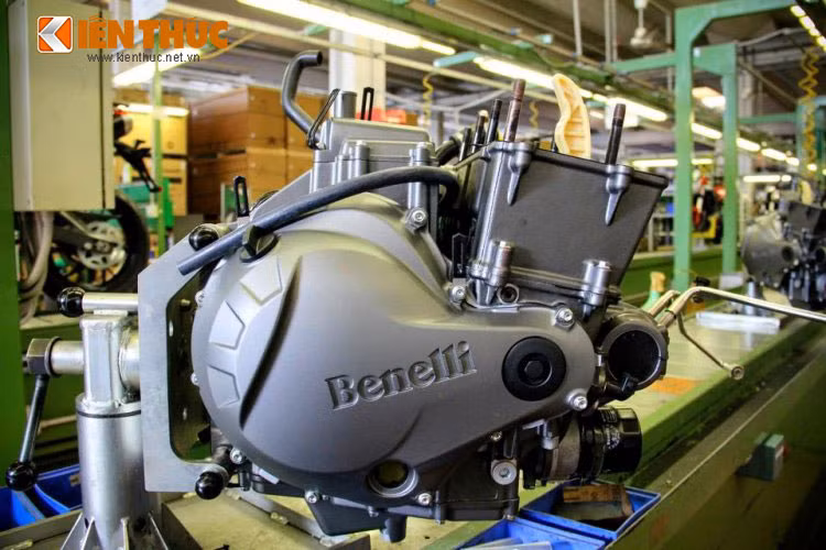 Các dòng xe đều mang mẫu mã và công nghệ của Italia, phụ tùng xe được sản xuất ở Trung Quốc, lắp ráp tại Malaysia.