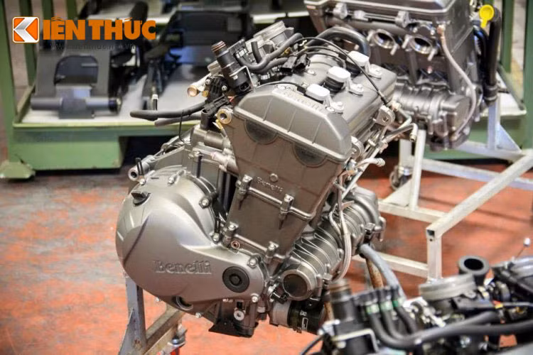 Nổi tiếng trên thế giới là hãng xe có nguồn gốc từ Italia, nhưng hãng xe này đã bán lại thương hiệu Benelli cho Trung Quốc.