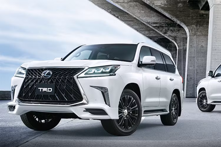 Bộ phận phát triển xe đua của Toyota TRD (Toyota Racing Development) vừa giới thiệu gói phụ kiện chính hãng dành riêng cho mẫu xe sang Lexus LX570. Với gói độ này, chiếc SUV hạng sang cỡ lớn nhà Lexus sẽ mang diện mạo mới, thể thao và cá tính hơn so với nguyên bản.