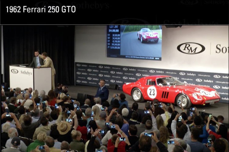 Đáng chú ý là trải qua hàng chục năm, tuy nhiên siêu xe nhà Ferrari này vẫn được giữ gìn gần như nguyên bản các chi tiết. Những chiếc siêu xe cổ như Ferrari 250 GTO giờ đây luôn được các đại gia tìm mua để sưu tầm cũng như thêm vào bộ sưu tập xe hàng hiếm của mình.