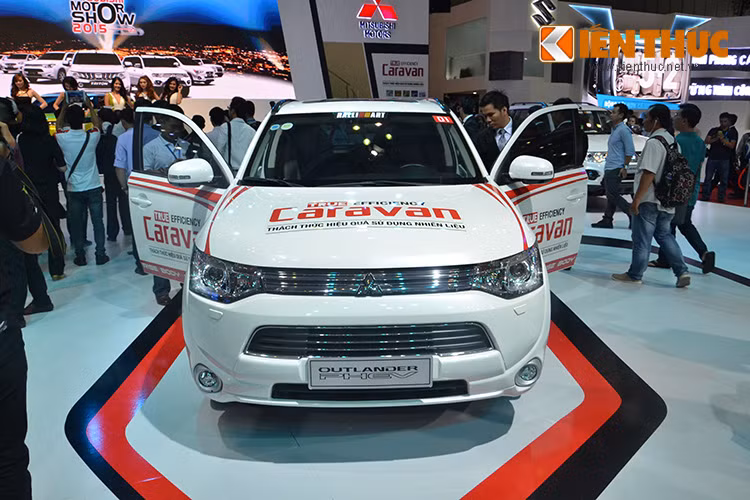 Điển hình của xu hướng này là sản phẩm giống như Outlander PHEV – chiếc SUV sạc điện đầu tiên trên thế giới, một trong những chiếc xe thân thiện với môi trường.