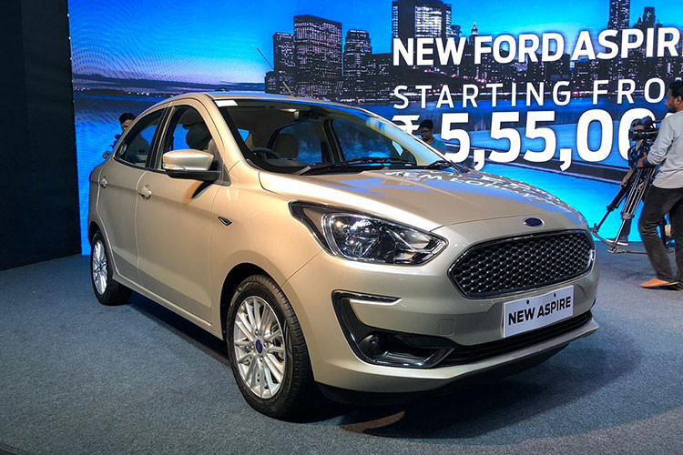 Tại thị trường Ấn Độ, giá xe Ford Aspire 2018 được chia thành tổng cộng 11 bản trang bị khác nhau và dao động từ khoảng 555.000 đến 814.000 Rupee (tương đương 175,4 - 257,2 triệu đồng). Xe sẽ cạnh tranh với những đối thủ như Suzuki Swift Sedan và Honda Amaze mới.