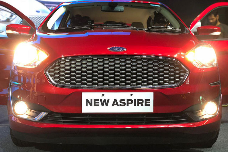 So với khối động cơ máy xăng 4 xi-lanh, dung tích 1,2 lít cũ, động cơ này có công suất tối đa tăng 9% và mô-men xoắn cực đại tăng 7%. Không chỉ mạnh hơn, động cơ này còn giảm 6,19% lượng xăng tiêu thụ với mức trung bình 20,4 km/lít, tương đương 4,9 lít/100 km.