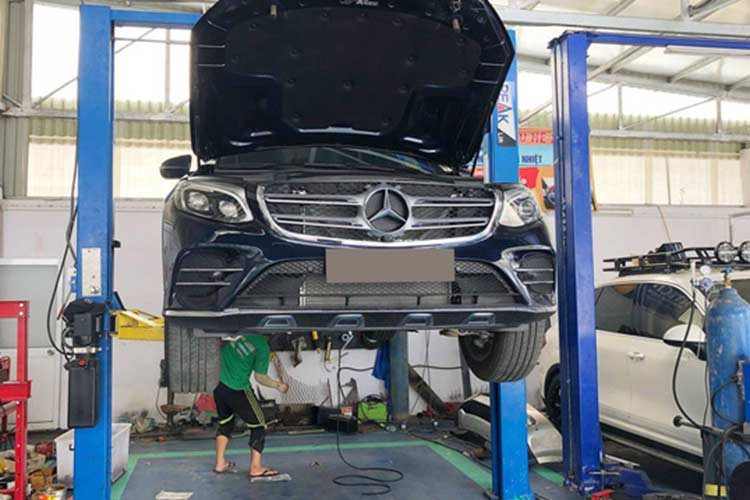 Nếu như trong năm 2017 có 28 đợt triệu hồi xe tại Việt Nam thì sang năm 2018 đạt kỷ lục khi có tới 43 đợt. Lỗi dẫn tới lượng xe bị triệu hồi nhiều nhất trong năm 2018 liên quan tới túi khí và cụm bơm túi khí, với khoảng 28.000 xe Toyota các loại, hơn 6.000 xe Mercedes-Benz các loại, hơn 3.000 xe Honda City...