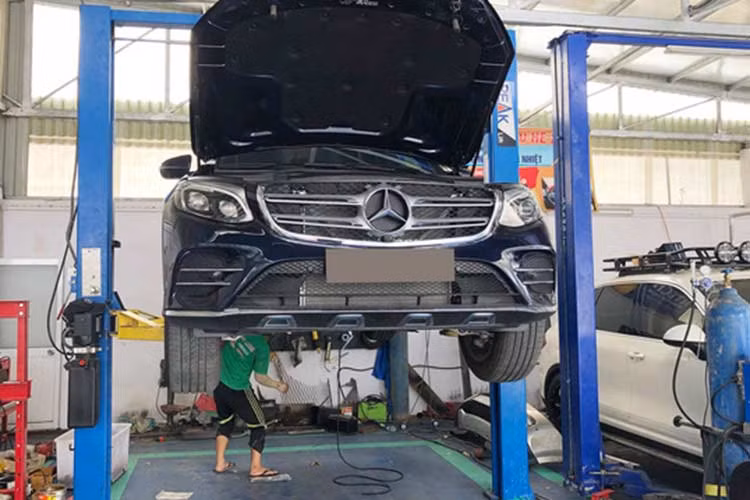 Nếu như trong năm 2017 có 28 đợt triệu hồi xe tại Việt Nam thì sang năm 2018 đạt kỷ lục khi có tới 43 đợt. Lỗi dẫn tới lượng xe bị triệu hồi nhiều nhất trong năm 2018 liên quan tới túi khí và cụm bơm túi khí, với khoảng 28.000 xe Toyota các loại, hơn 6.000 xe Mercedes-Benz các loại, hơn 3.000 xe Honda City...