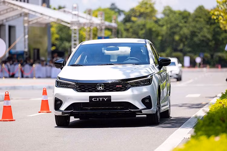 Loat oto Honda Viet Nam nhan uu dai va giam gia trong thang 9/2023-Hinh-2