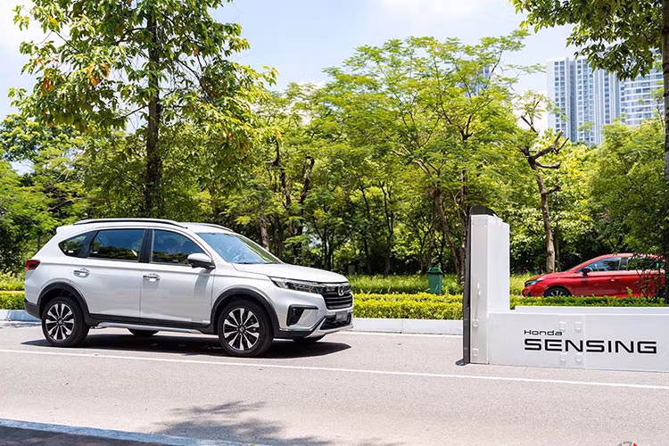 Loat oto Honda Viet Nam nhan uu dai va giam gia trong thang 9/2023-Hinh-4