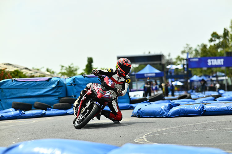 Tương tự như những mùa giải trước, Yamaha áp dụng hệ thống chấm điểm tự động gắn chip IC để ghi lại thành tích của các VĐV. Hàng rào hơi an toàn theo tiêu chuẩn quốc tế cũng được dựng quanh sân để đảm bảo không VĐV nào gặp chấn thương đáng tiếc khi thi đấu.