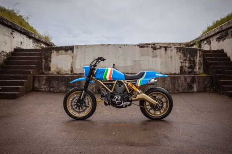 Mẫu Scrambler Maverick này ra mắt lần đầu công chúng tại triển lãm xe độ Handbuilt Motorcycle Show ở Austin và dự kiến sẽ xuất hiện trên nhiều sự kiện diễn ra vào mùa hè này. Sau đó nó sẽ được bán qua eBay với số tiền nhận được sẽ phục vụ cho quyên góp từ thiện ở bệnh viện Shriners dành cho trẻ em, bệnh viện này được đề cử bởi GRIME.