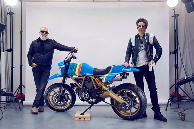 Mặc dù xăm mình là bộ môn nghệ thuật mang tính cá nhân đòi hỏi một quá trình theo đuổi lâu dài hoàn thiện các kĩ năng nhưng việc lựa chọn GRIME làm một ứng cử viên cho dự án độ xe chính hãng này cũng phần nào chứng minh môtô Ducati Scrambler là một mẫu xe thú vị có thể dễ dàng lên ý tưởng độ chế mà không cần đến tay thợ độ chuyên nghiệp.