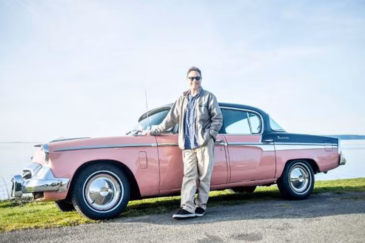 Được xem là vớ được một món "hời", theo ông Lange cho biết; có rất nhiều người bị thu hút bởi dáng vẻ bên ngoài của chiếc xe này. Đặc biệt là phụ nữ, họ luôn bị cuốn hút bởi vẻ đẹp cổ điển của Studebaker.