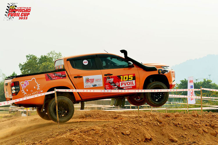 Số lượng người theo dõi lớn nhất lịch sử giải đua: khoảng 30.000.000 lượt trên tất cả các nền tảng. Lượng tin tức lan tỏa lớn nhất qua các năm: 300 tin bài, phóng sự truyền hình. Quy tụ nhiều nhà vô địch nhất: 28 nhà vô địch với 30 danh hiệu vô địch qua các kỳ VOC trước đây.