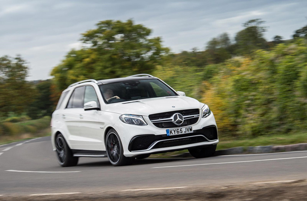 Mercedes-AMG GLE 63 S – 577 mã lực (114.000 USD): Vẫn sở hữu động cơ V8 5.5L tăng áp kép tương tự đàn anh GLS 63 AMG, nhưng nhờ kích thước nhỏ gọn hơn, GLE 63 S AMG chỉ mất 4,2 giây để tăng tốc 0-100 km/h.