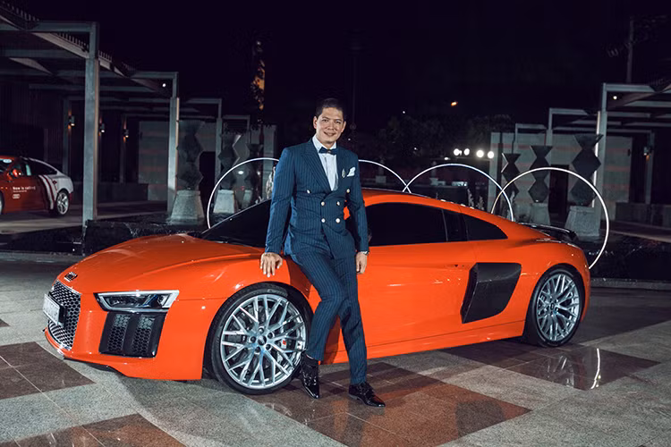 Xe được nhập khẩu từ Mexico do tất cả mẫu Q5 mới hiện được sản xuất tại nhà máy lớn nhất của Audi đặt tại đây, với công suất 150.000 mỗi năm.