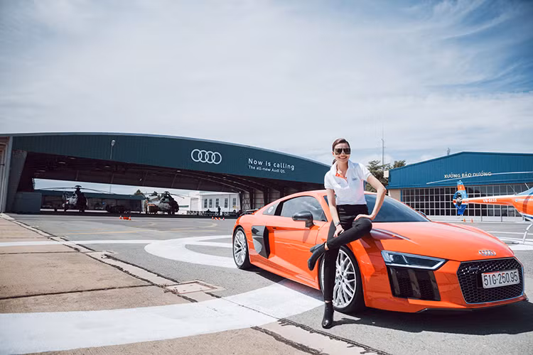 Những mẫu xe hạng sang được trang bị quatro tại Việt Nam gồm có: Audi Q3, Q5, Q7 thuộc dòng SUV; A5 và A7 Sportback; và A8L limousine...