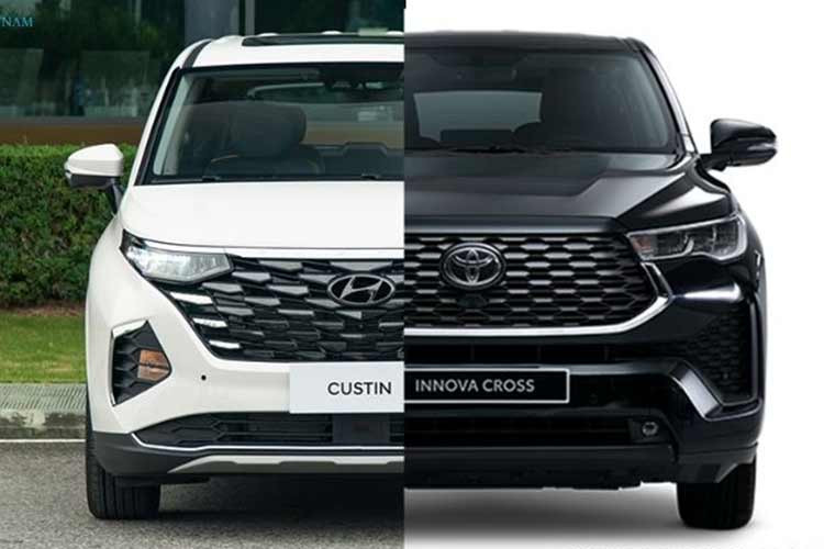 Custin bản cao cấp sở hữu hệ thống Hyundai SmartSense, còn Innova Cross bản hybrid cũng có chức năng thuộc gói Toyota Safety Sense.