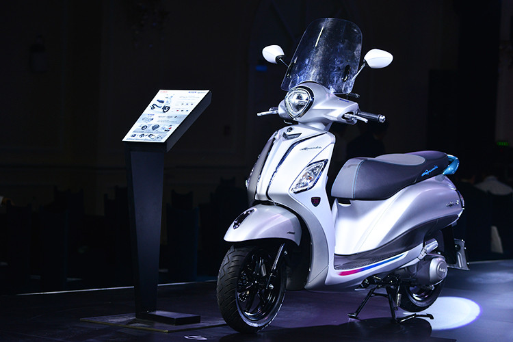 Theo Yamaha tại Việt Nam cho biết, động cơ Blue Core thế hệ mới sử dụng hệ thống làm mát bằng không khí, có trọng lượng động cơ giảm 840g và tích hợp thêm hệ thống trợ lực điện Hybrid giúp tăng 7% mô-men xoắn cực đại lên mức 10,4 Nm tại tua máy 5.000 vòng/phút. Công suất tối đa 8,2 mã lực tại vòng tua máy 6.500 vòng/phút.