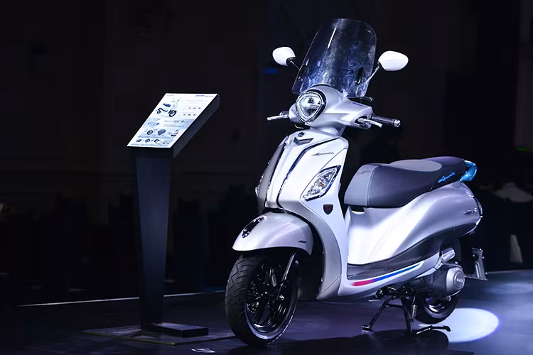 Theo Yamaha tại Việt Nam cho biết, động cơ Blue Core thế hệ mới sử dụng hệ thống làm mát bằng không khí, có trọng lượng động cơ giảm 840g và tích hợp thêm hệ thống trợ lực điện Hybrid giúp tăng 7% mô-men xoắn cực đại lên mức 10,4 Nm tại tua máy 5.000 vòng/phút. Công suất tối đa 8,2 mã lực tại vòng tua máy 6.500 vòng/phút.