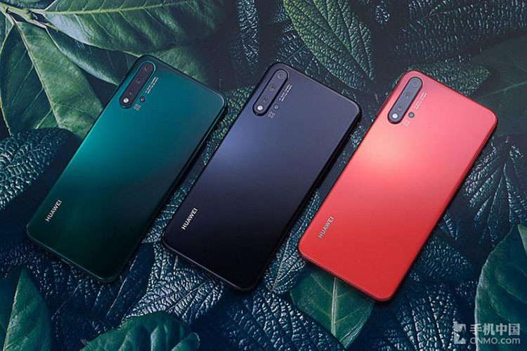 Giá điện thoại Huawei Nova 5 Pro bán ra khởi điểm 2.999 CNY (10,1 triệu đồng) cho bản 8GB + 128GB trong khi bản 8GB + 256GB có giá 3.399 CNY (11,5 triệu) và lên kệ tại Trung Quốc từ ngày 13/7.