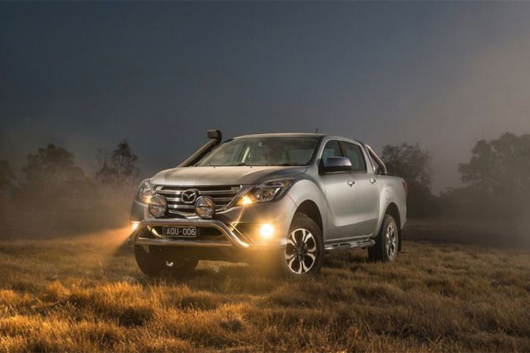 Lần thứ 2 sau chưa đầy 2 năm, chi nhánh Mazda tại Úc tiếp tục làm mới mẫu xe bán tải Mazda BT-50. So với lần nâng cấp đầu tiên tiến hành vào năm 2016, BT-50 mới tiếp tục được Mazda thay đổi một số chi tiết thiết kế ngoại thất, đồng thời bổ sung thêm các tính năng tiện ích.